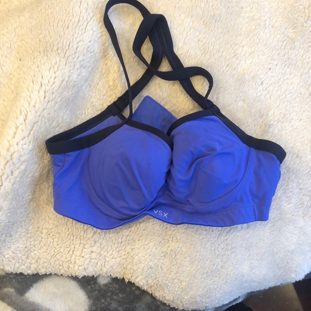 VSX sports bra size 36B